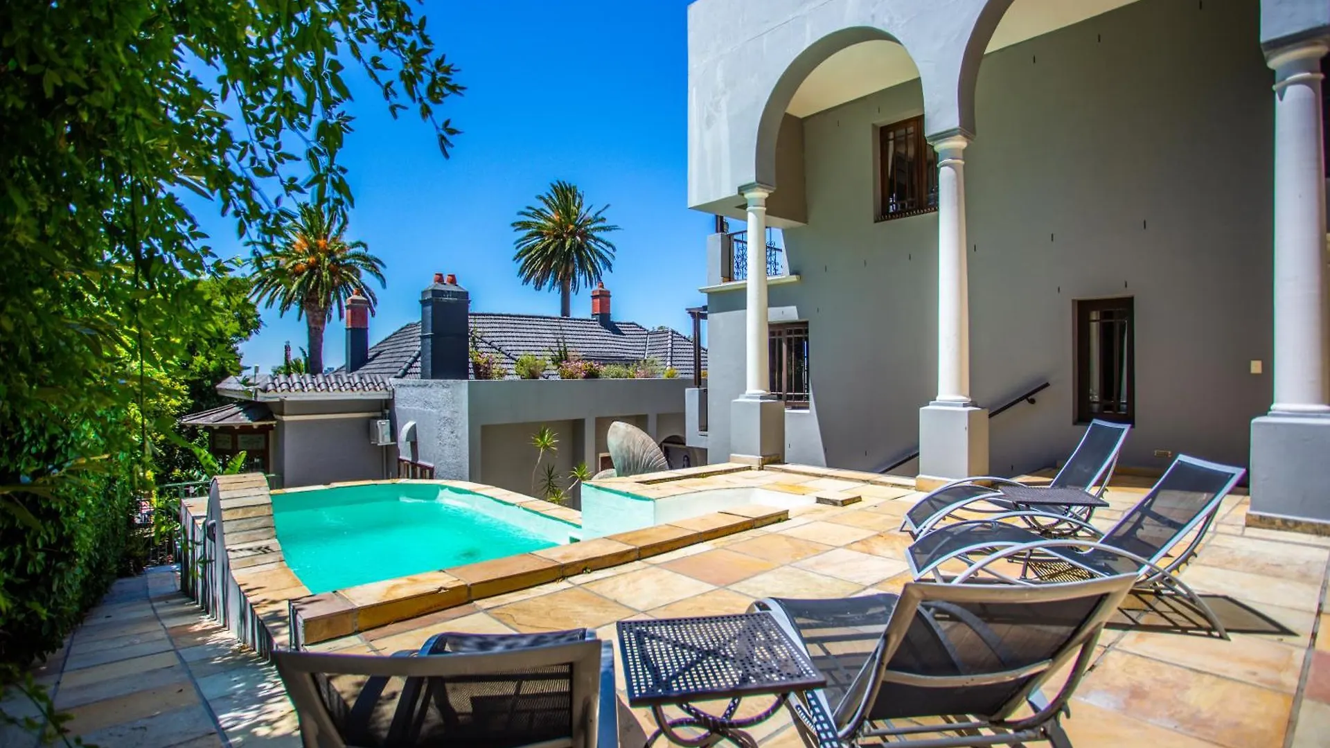 Cape Riviera Guesthouse Cape Town 4*,